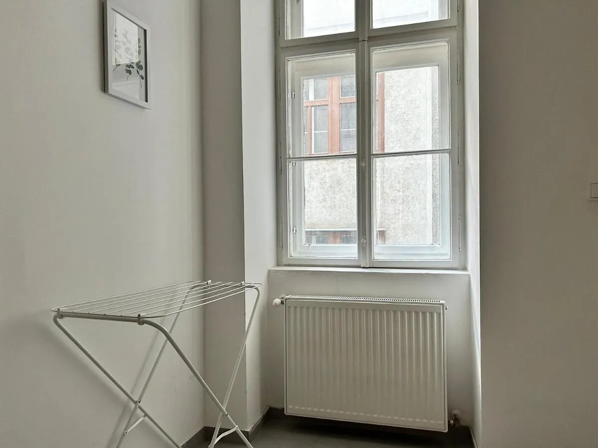 Calm & Sunny Apartment With Free Parking Vienna