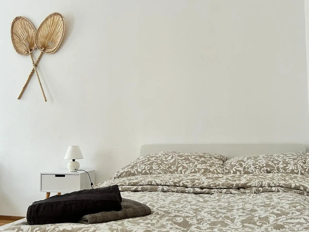 Calm & Sunny Apartment With Free Parking Vienna 0*,